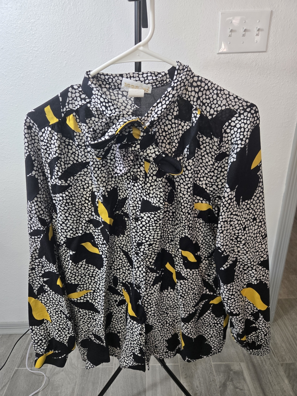 Womens Black & White Floral Tie-Neck Blouse with Yellow Accents